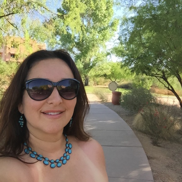 Meet your Posher, Amiee - Picture 1 of 1